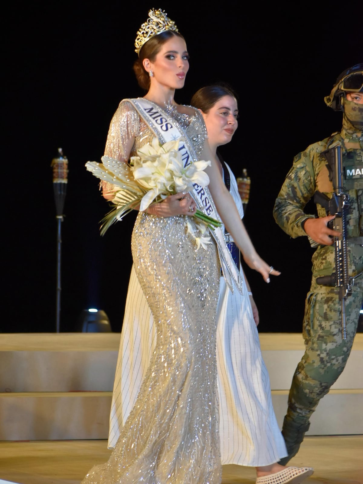 ¡Fátima Bosch activó el ‘modo fuga’! La Miss Universo salió corriendo y dejó a los reporteros hablando solos + VIDEO