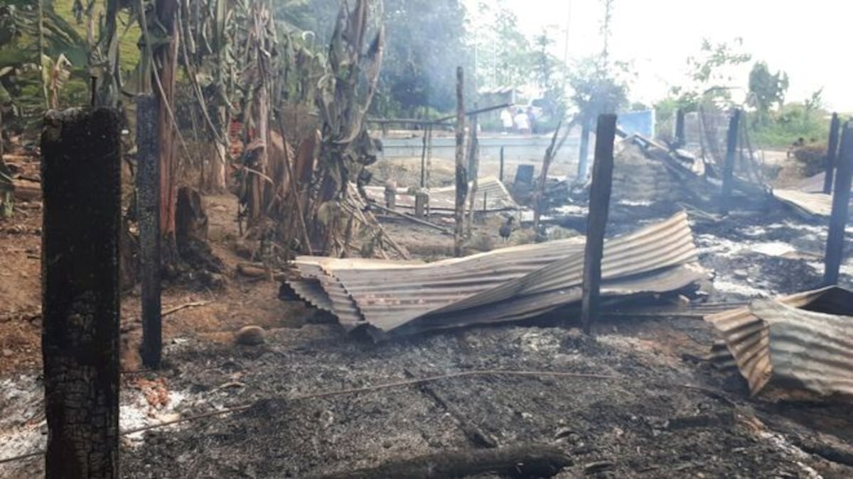 ¡DESCUIDO! Mujer cocinaba y se prende tres casas en Bocas del Toro 