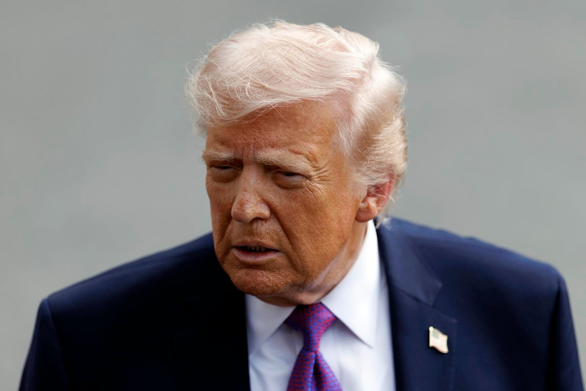 Trump frena ataque a Irán y habla de posible acuerdo en cinco días