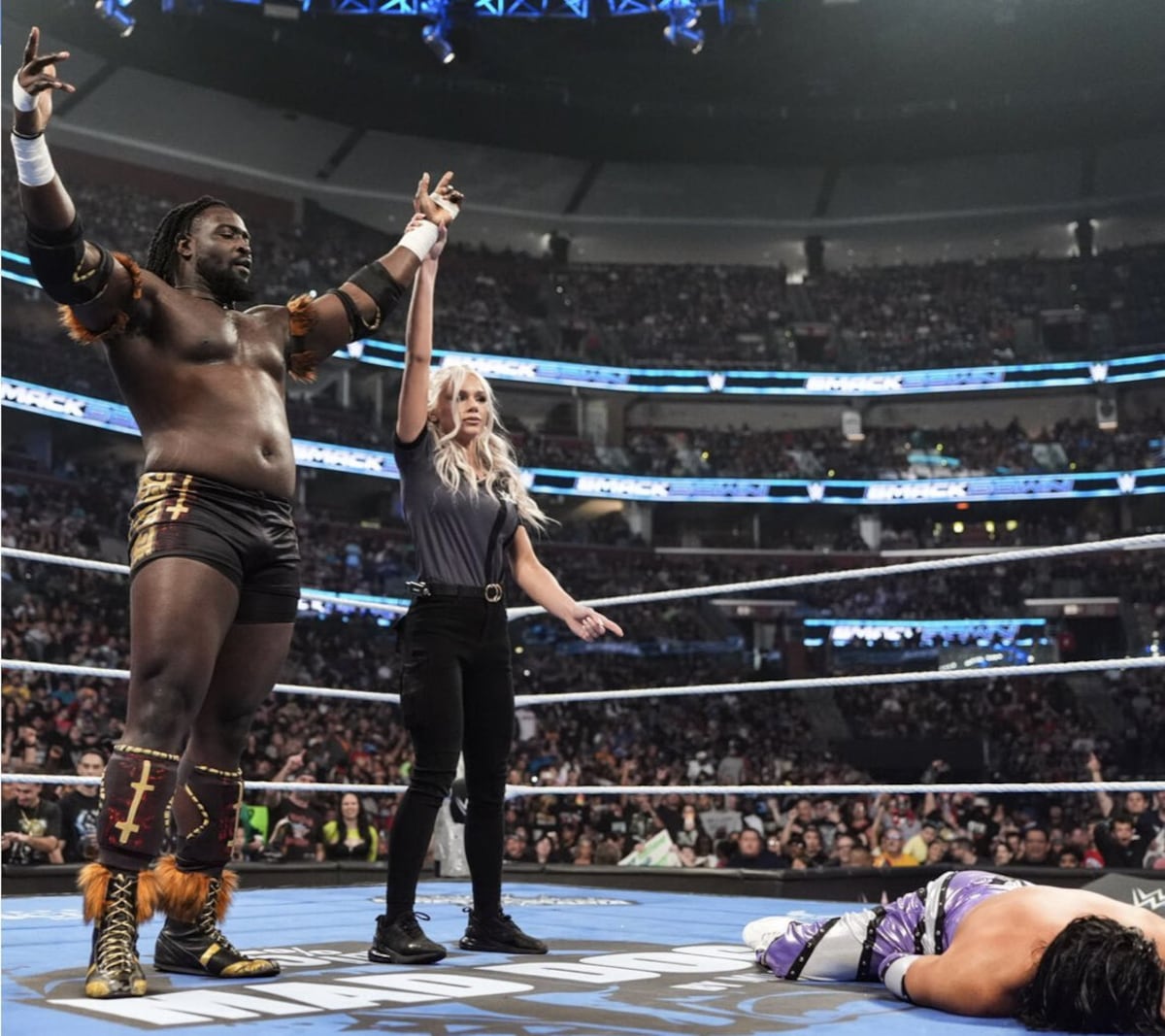 Vicky D’Errico entra a la historia como tercera árbitra en WWE