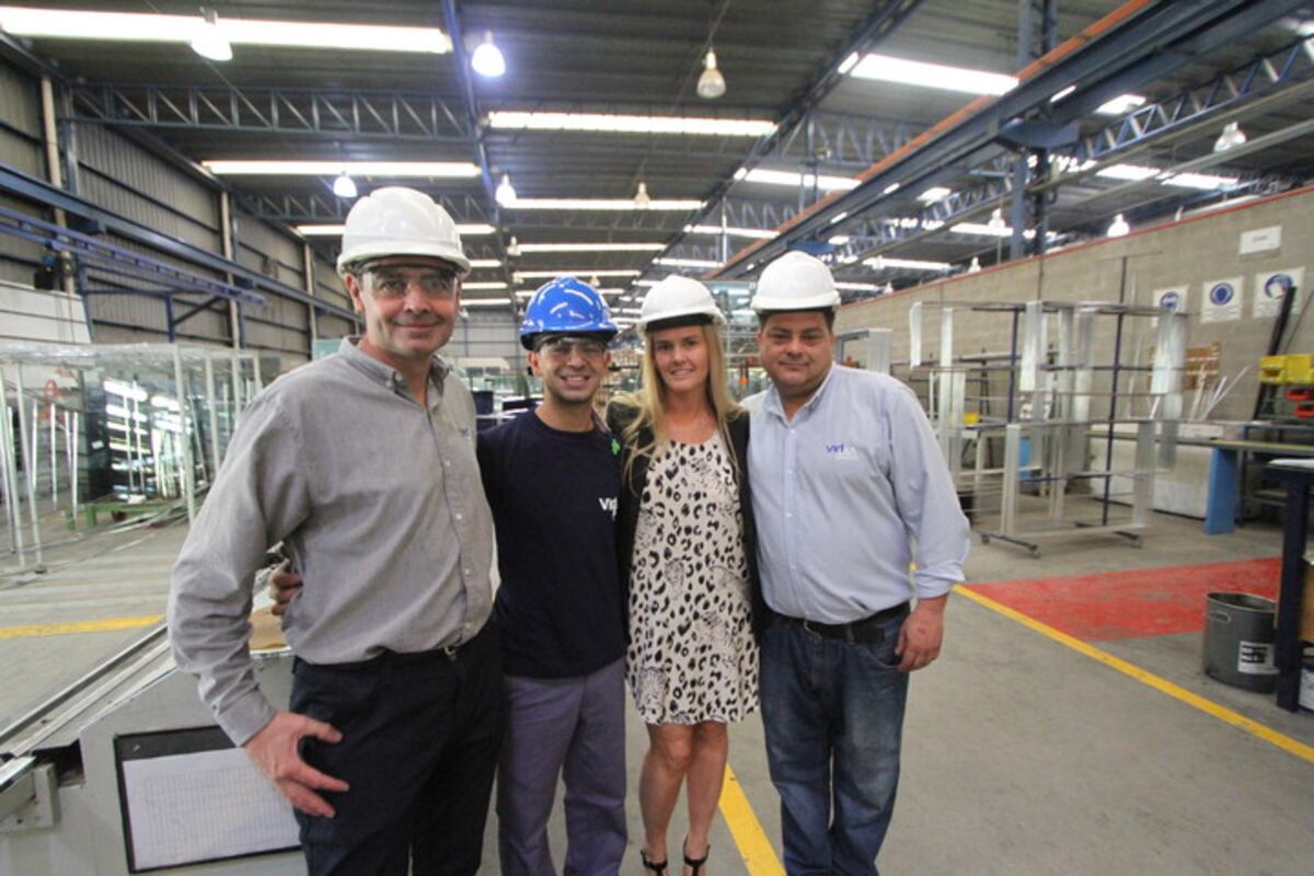 Así fue el primer día de trabajo del chico que presentó su currículum a mano