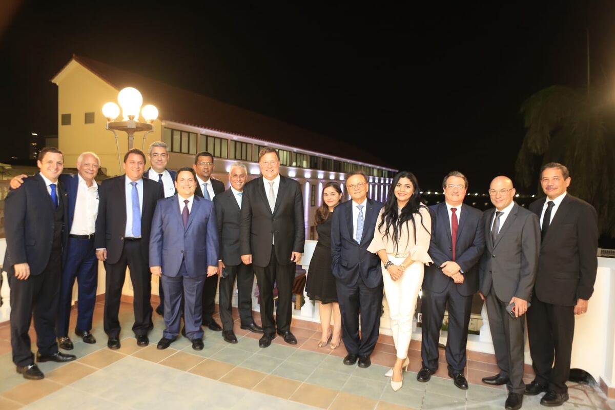 ¿Y la fiesta en el Teatro Nacional dónde está?