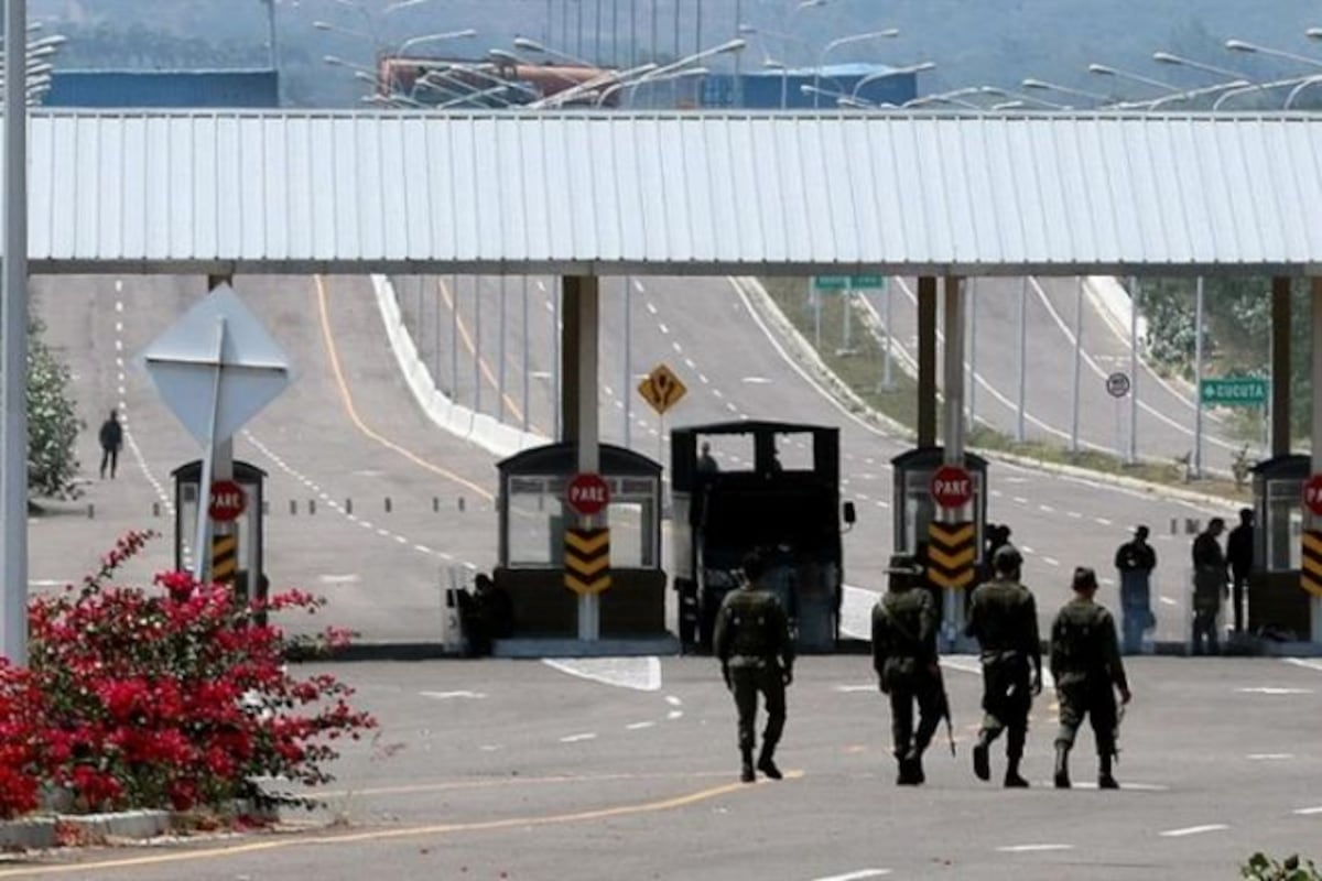 Colombia denuncia que Maduro ordenó soldar contenedores al puente de Tienditas