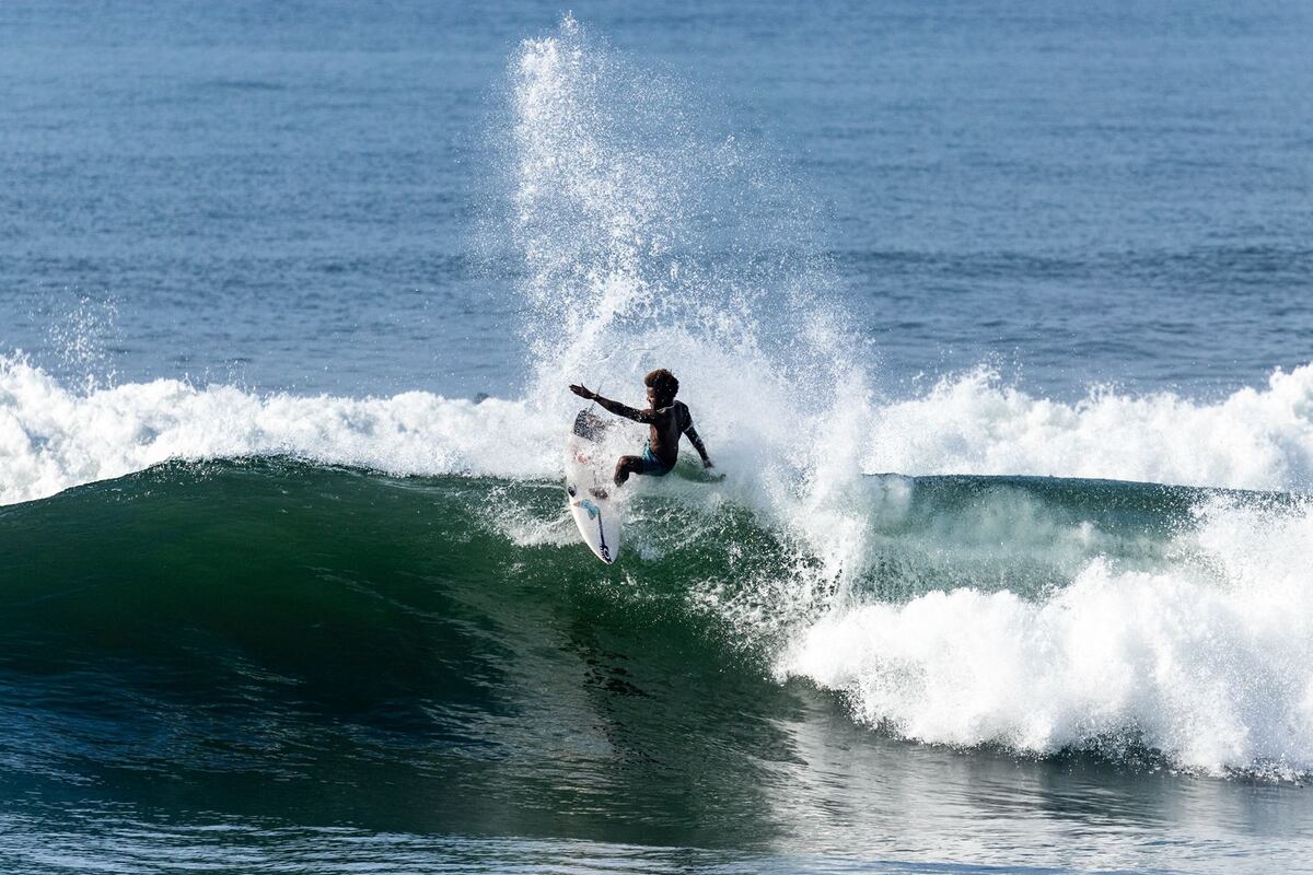 Panamá surfea con seis guerreros rumbo a los Mundiales en El Salvador
