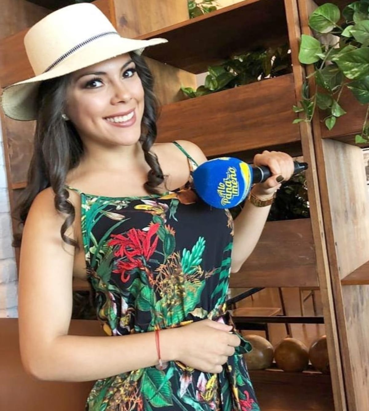 Exponiendo infieles.Presentadora de Tv revela como su ex que quería embarazarla para diciembre le fue infiel 