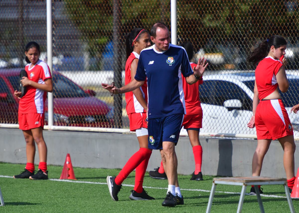 Panamá sale a saldar una cuenta pendiente con Costa Rica en el Preolímpico Femenino