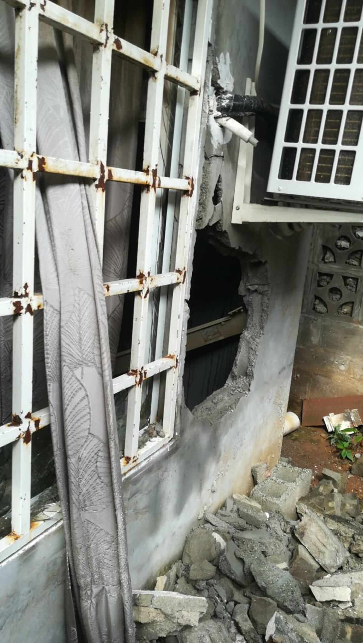 Menores de edad que sobrevivieron a incendio en Las Acacias se encuentran en estado delicado