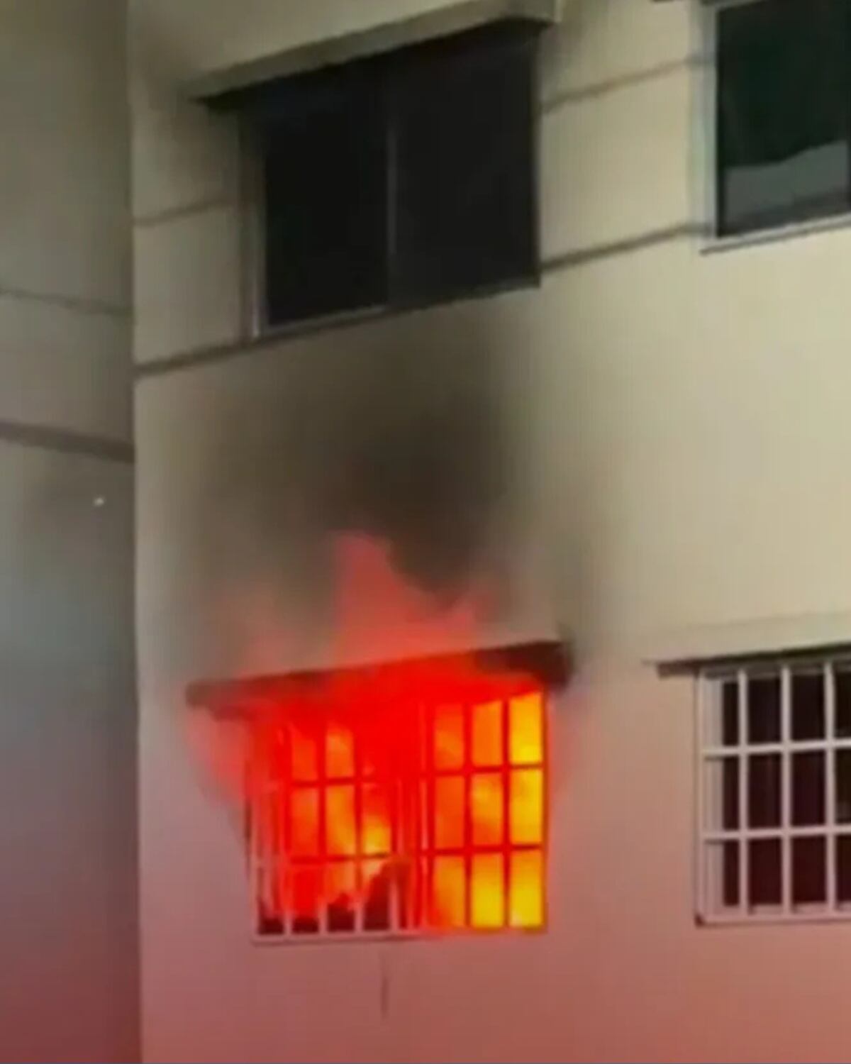Incendio consume apartamento recién entregado en Ciudad Esperanza, Vacamonte 