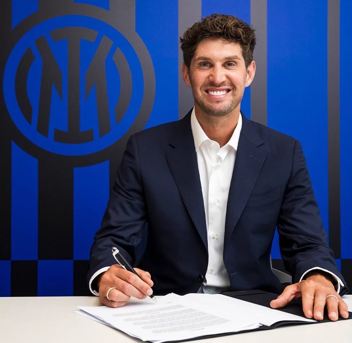 John Stones inicia un nuevo reto con el Inter de Milán