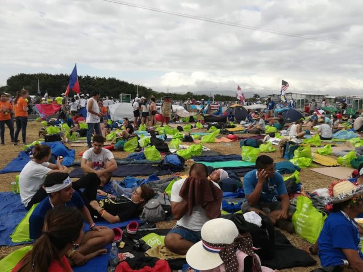 El Metropark se convierte en un Tomorrowland Católico. Videos