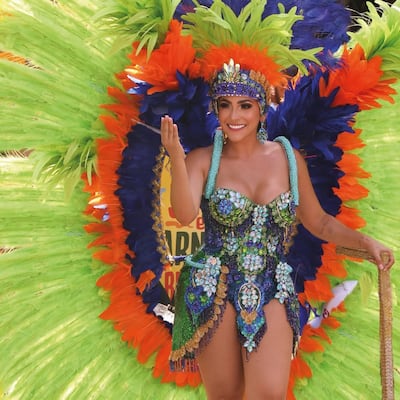 Jacky Guzmán se suma a Calle Abajo de Las Tablas y vive el Carnaval desde adentro