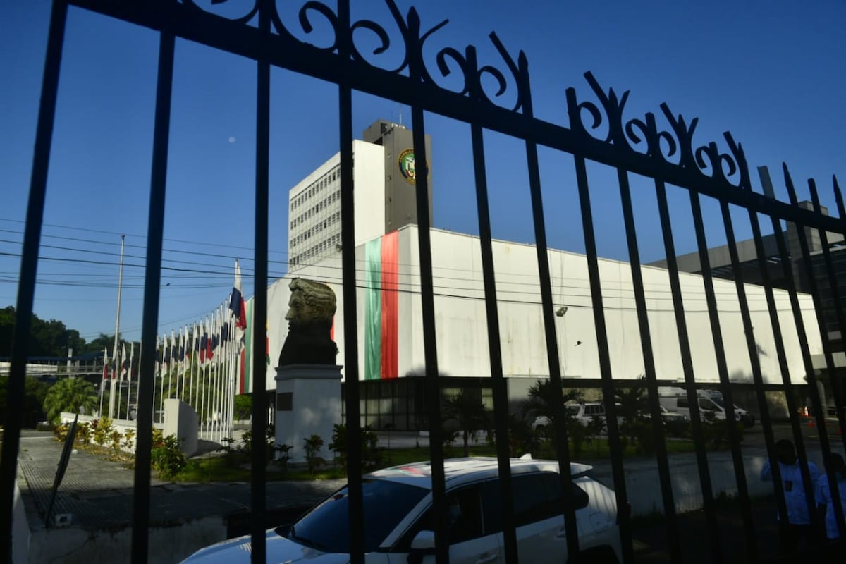 Asamblea amaneció sitiada. Nito Cortizo rendirá su primer mensaje al país en el 2021