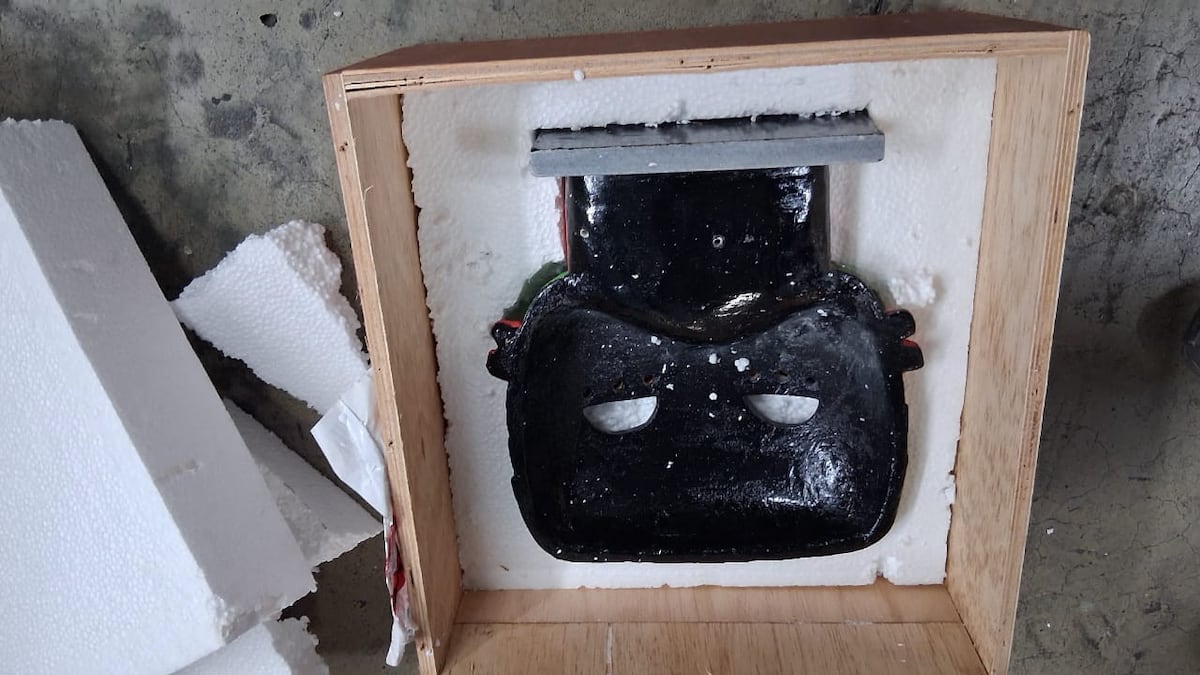 Droga oculta en una máscara: insólito hallazgo en empresa de logística en Panamá