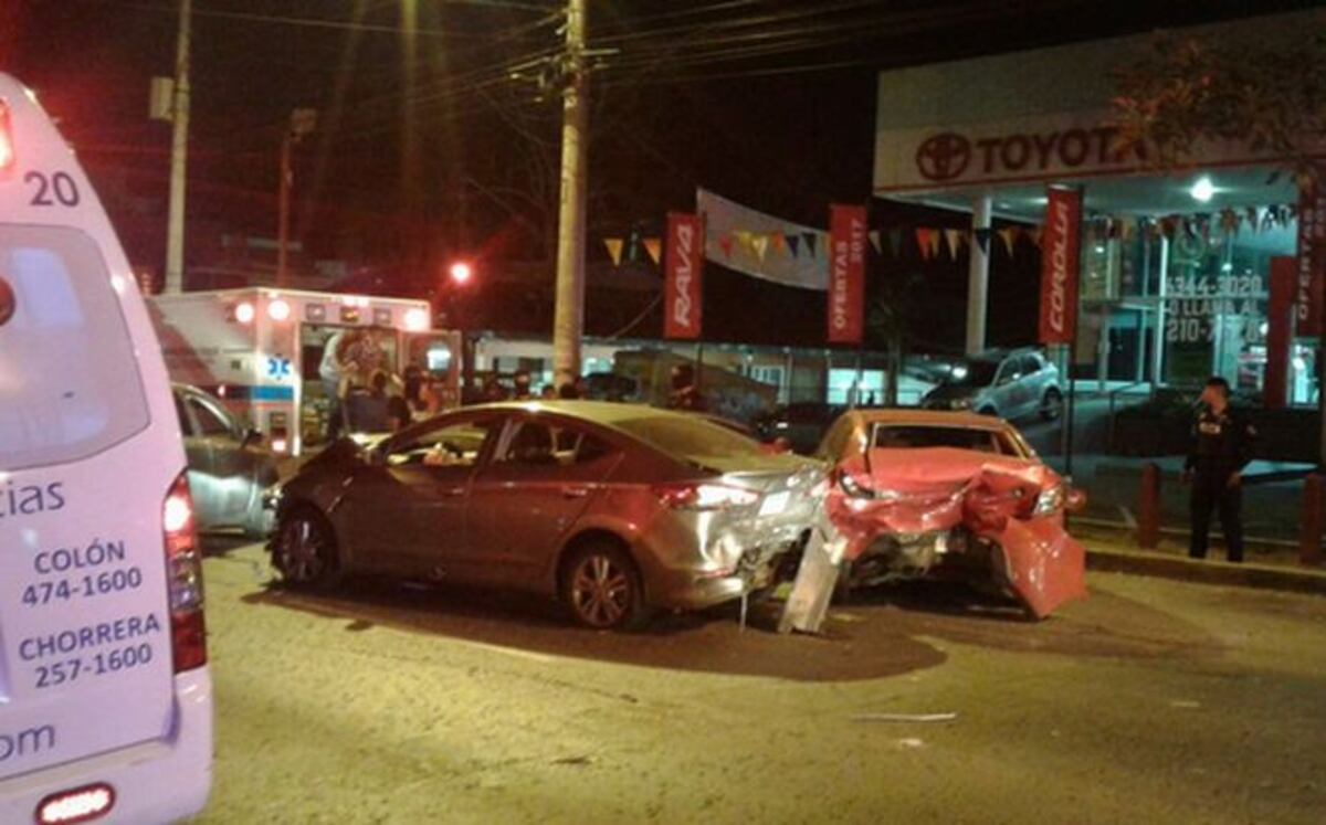 LO ÚLTIMO. (VIDEO) Chocan a esposa de Alvaro Alvarado en medio de balacera