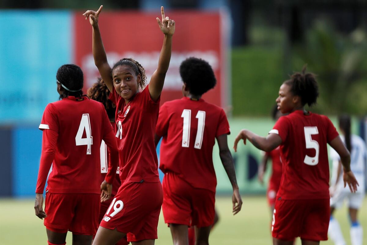 Panamá arrancó con bien pie en el  torneo triangular femenino amistoso