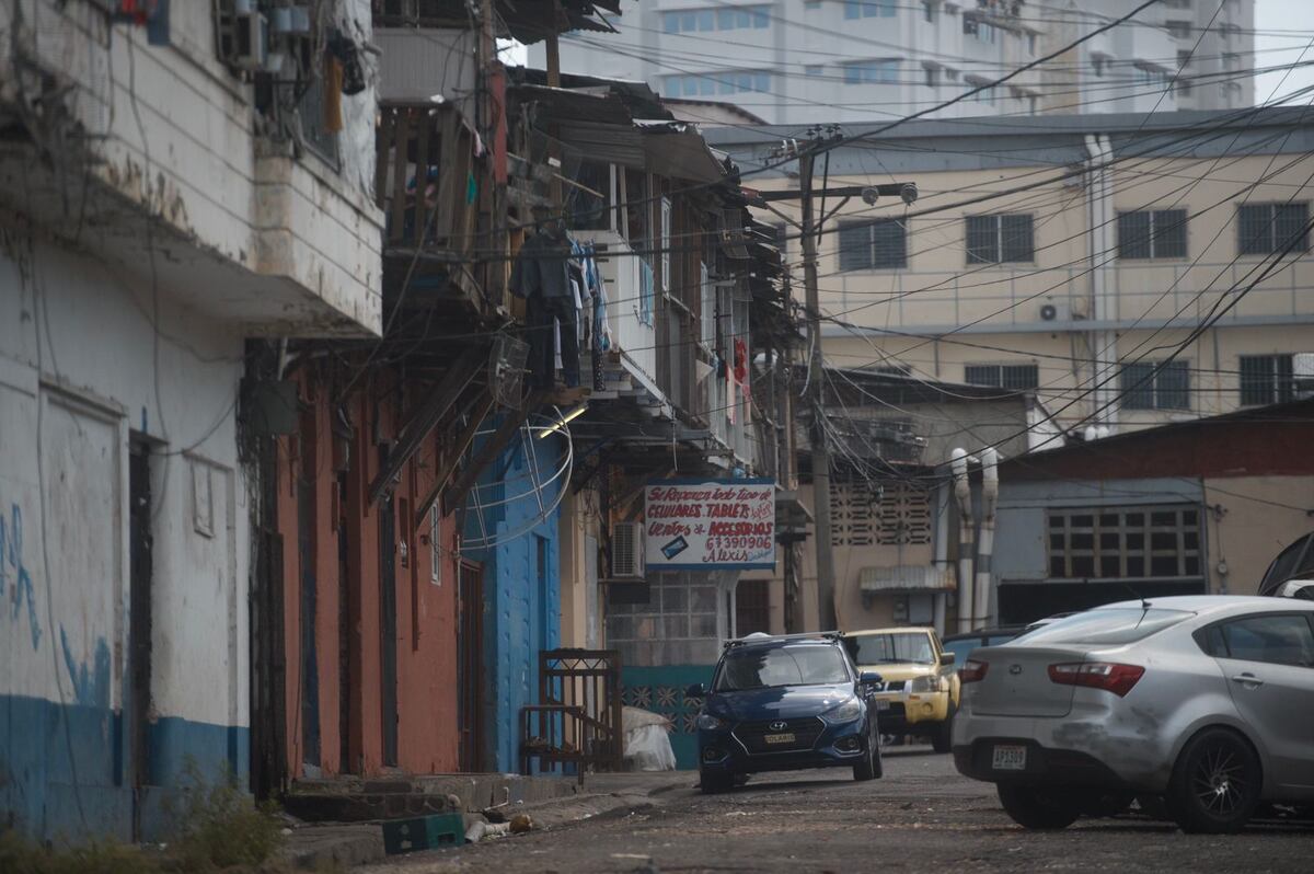 Deplorable es la condición de varios multifamiliares de Calidonia