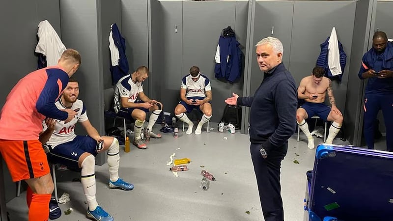 ¡DTs alzan la voz! Celulares fragmentan vestuarios: ‘Cada jugador en su mundo’