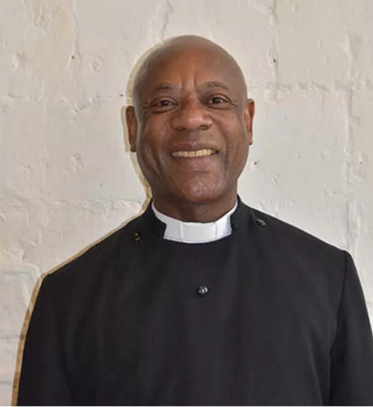 ¡SEÑOR! Graban a sacerdote inhalando drogas y viendo porno