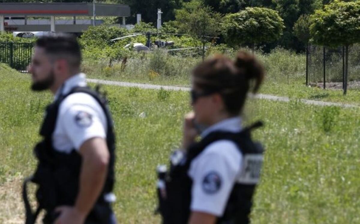 Intensa búsqueda del preso que se escapó en un helicóptero