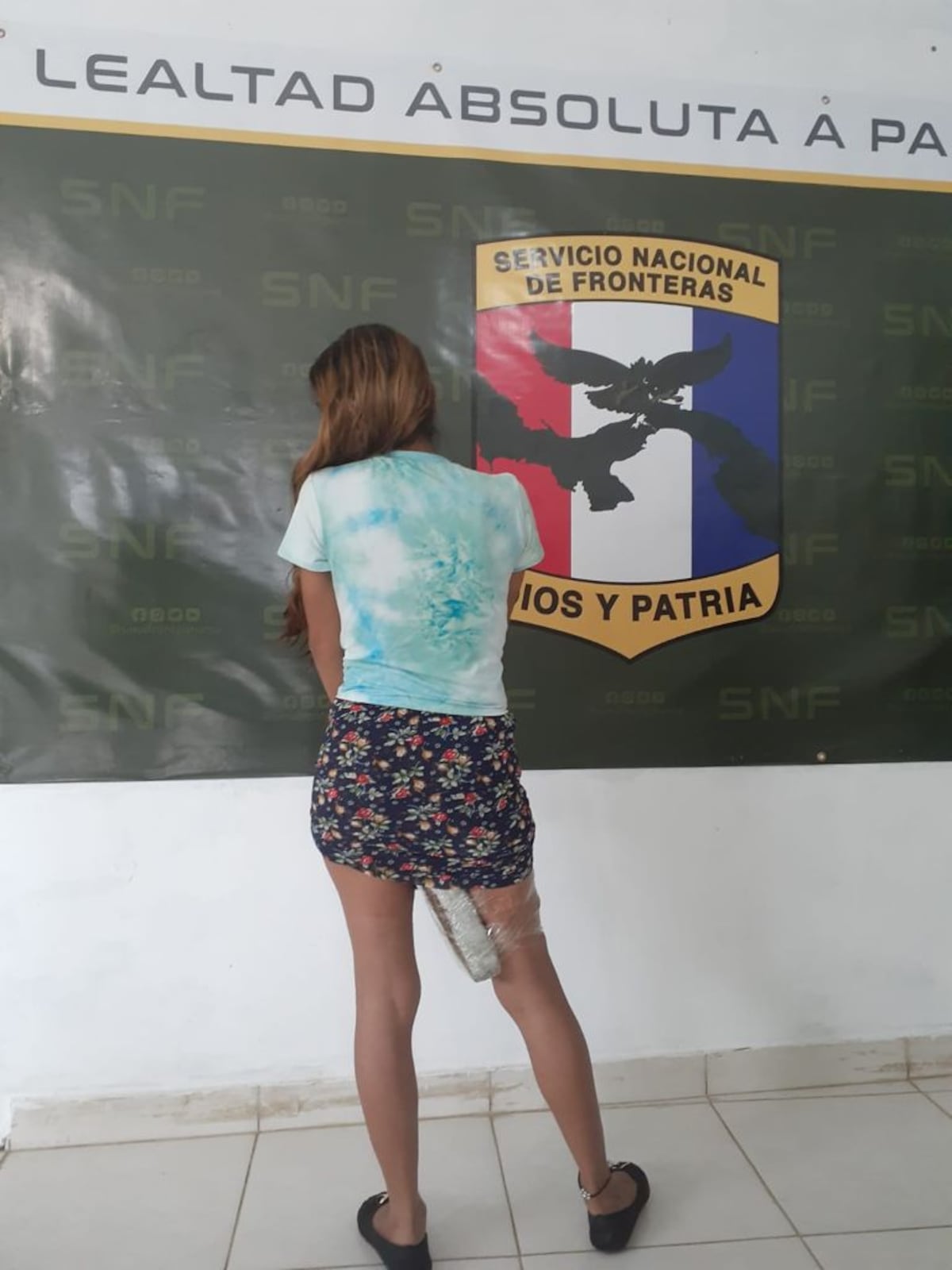 Le imputan cargos a mujer por posesión agravada de droga