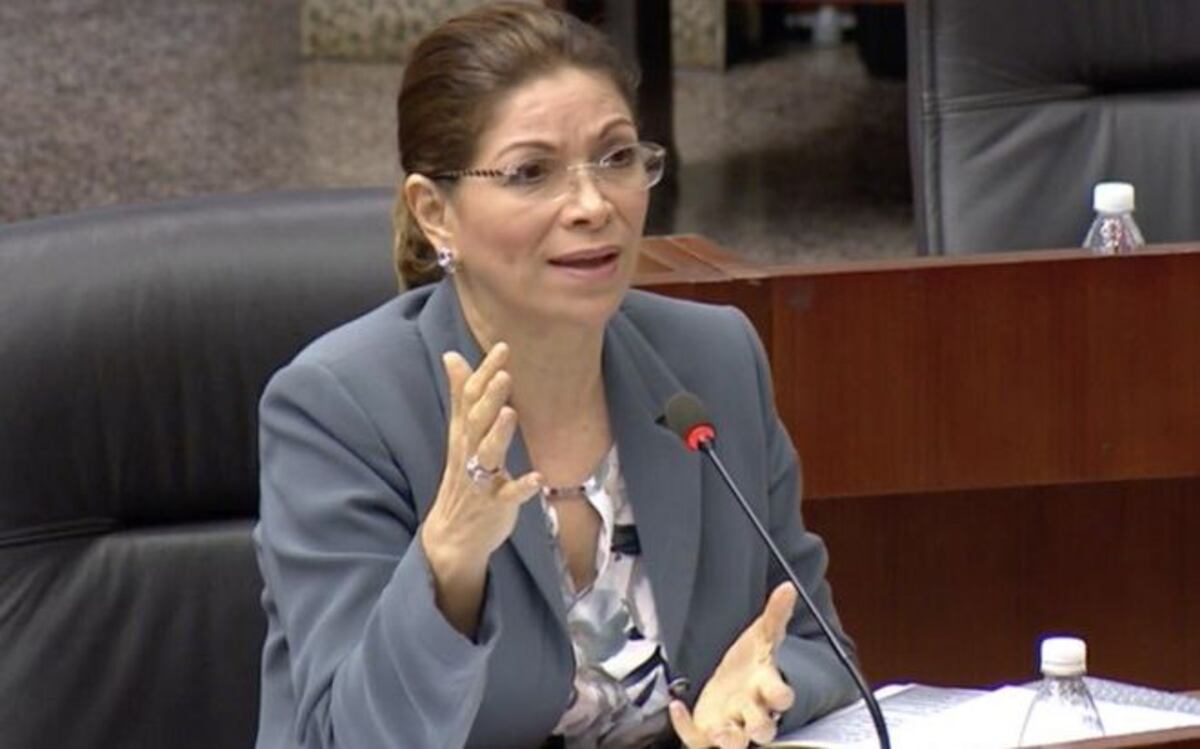 Así atacó Chello a diputada Ana Matilde Gómez. Ella le respondió