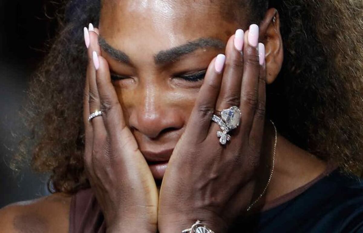 Serena Williams 'pierde la serenidad' ante árbitro de final de Abierto de EEUU