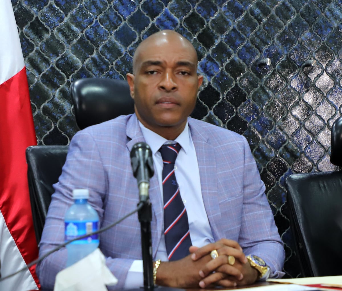 Diputado Bolota se defiende con indirectas tras lío de golpes hacia Betserai 