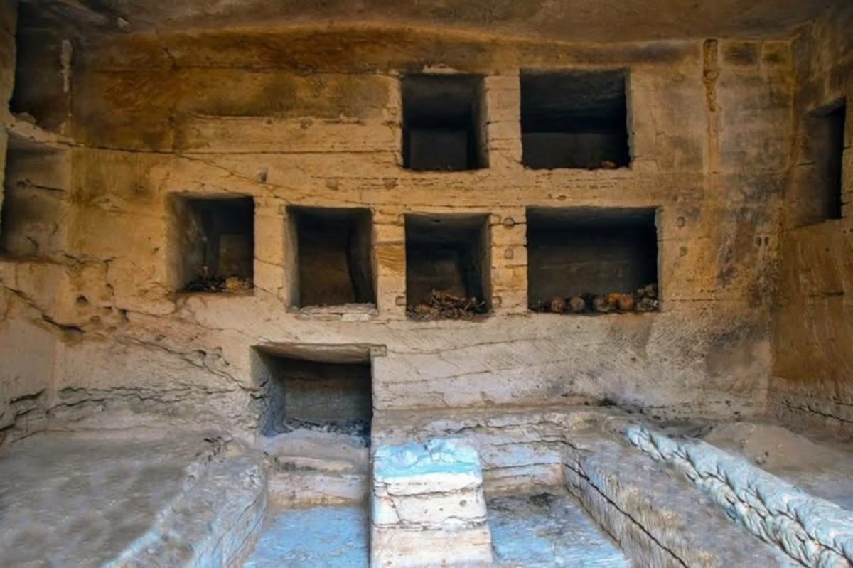 Egipto revela tumbas con misteriosas lenguas de oro