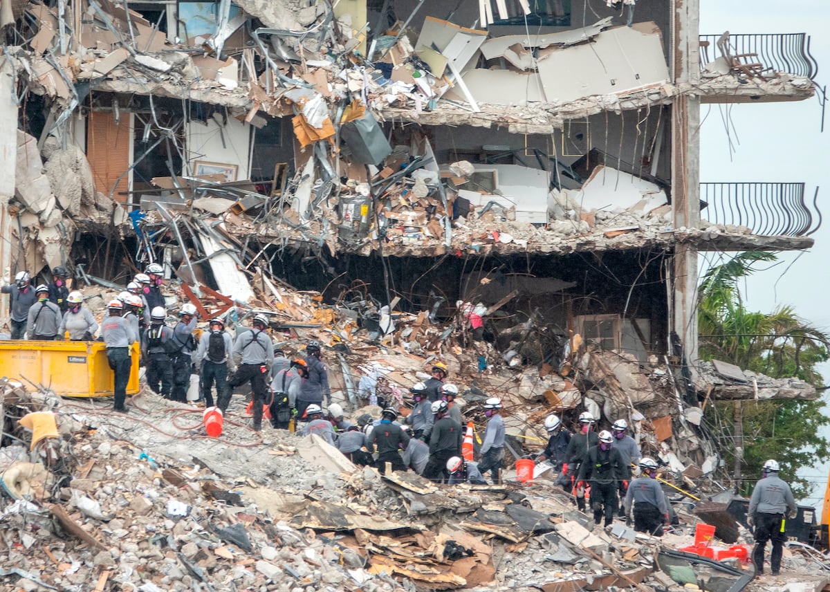 La piscina del edificio derrumbado en Miami y una nueva hipótesis para explicar la tragedia
