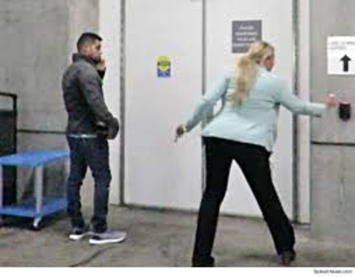 Demi Lovato continúa en el hospital y con complicaciones