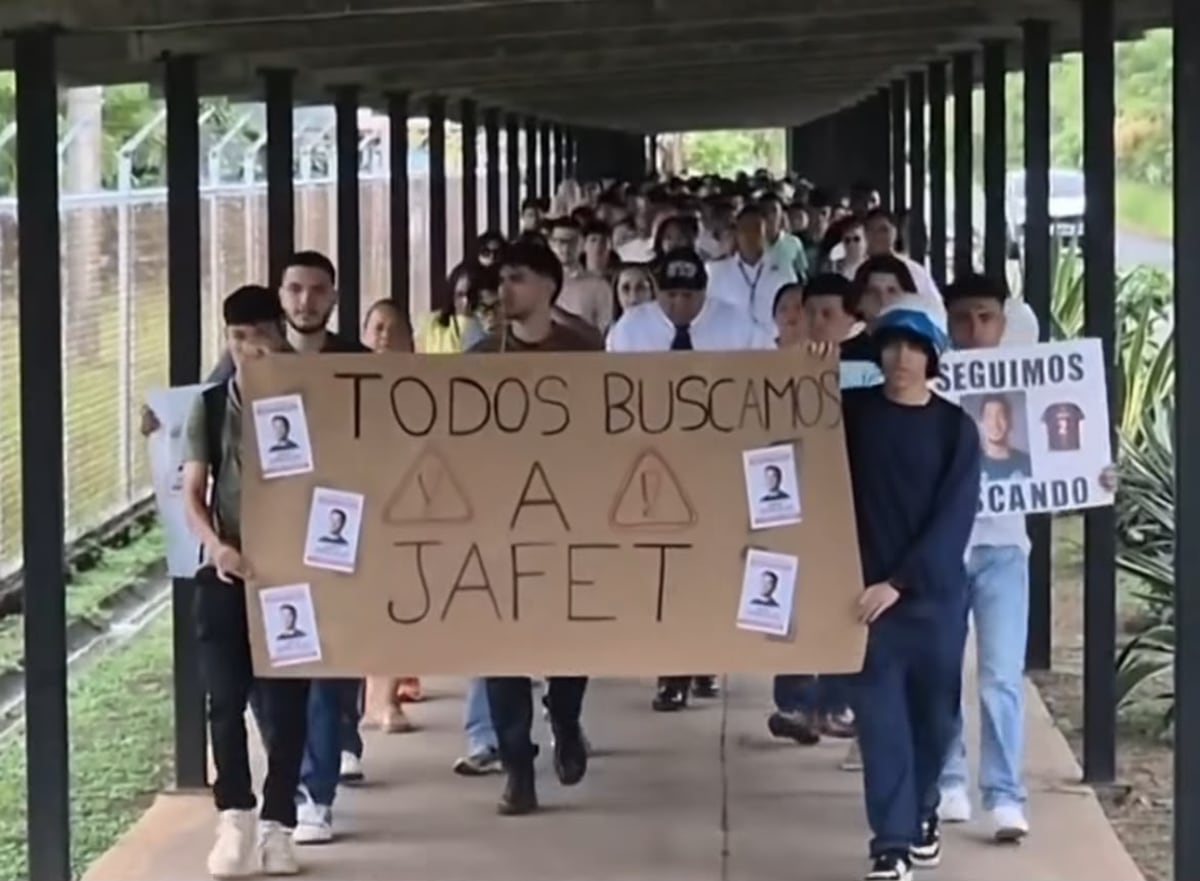 VIDEO | Madre de Jafeth González, joven desaparecido, ruega en medio de cadena humana: ‘Yo necesito a mi hijo en casa’