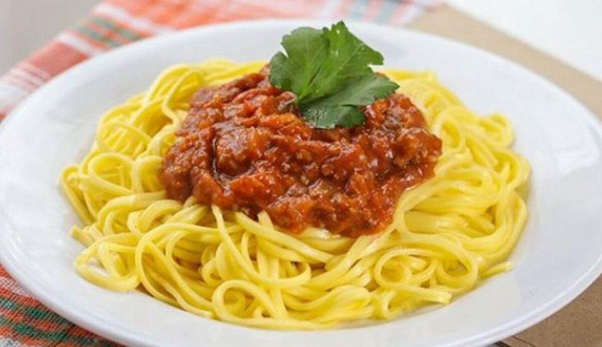 Caso del joven que murió tras recalentar fideos que había cocinado 5 días antes