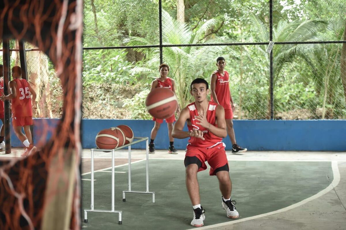 Panamá cae ante Bulgaria en torneo virtual de baloncesto. Video 