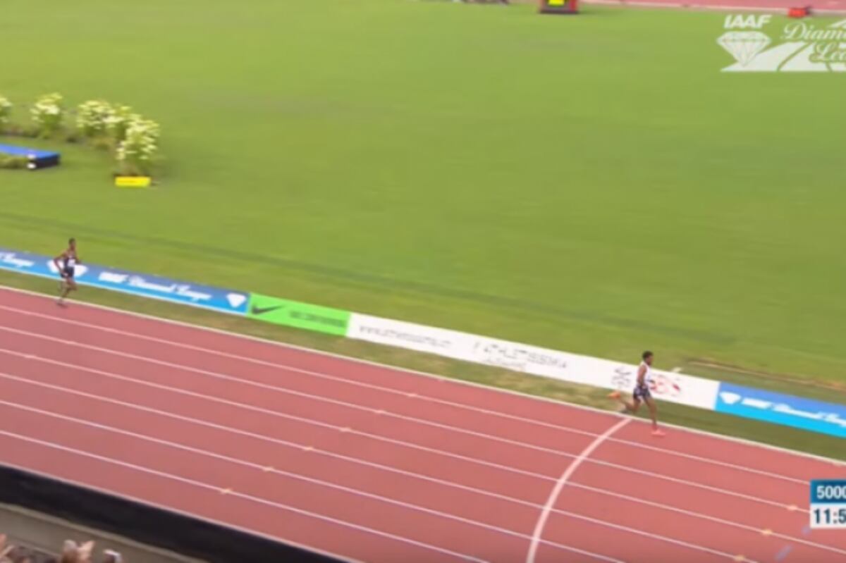 Atleta queda en décimo lugar tras celebrar su triunfo antes de tiempo 