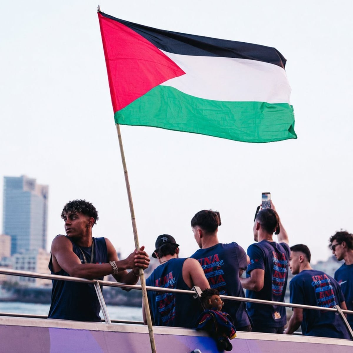 Lamine Yamal desata tormenta global tras ondear bandera palestina