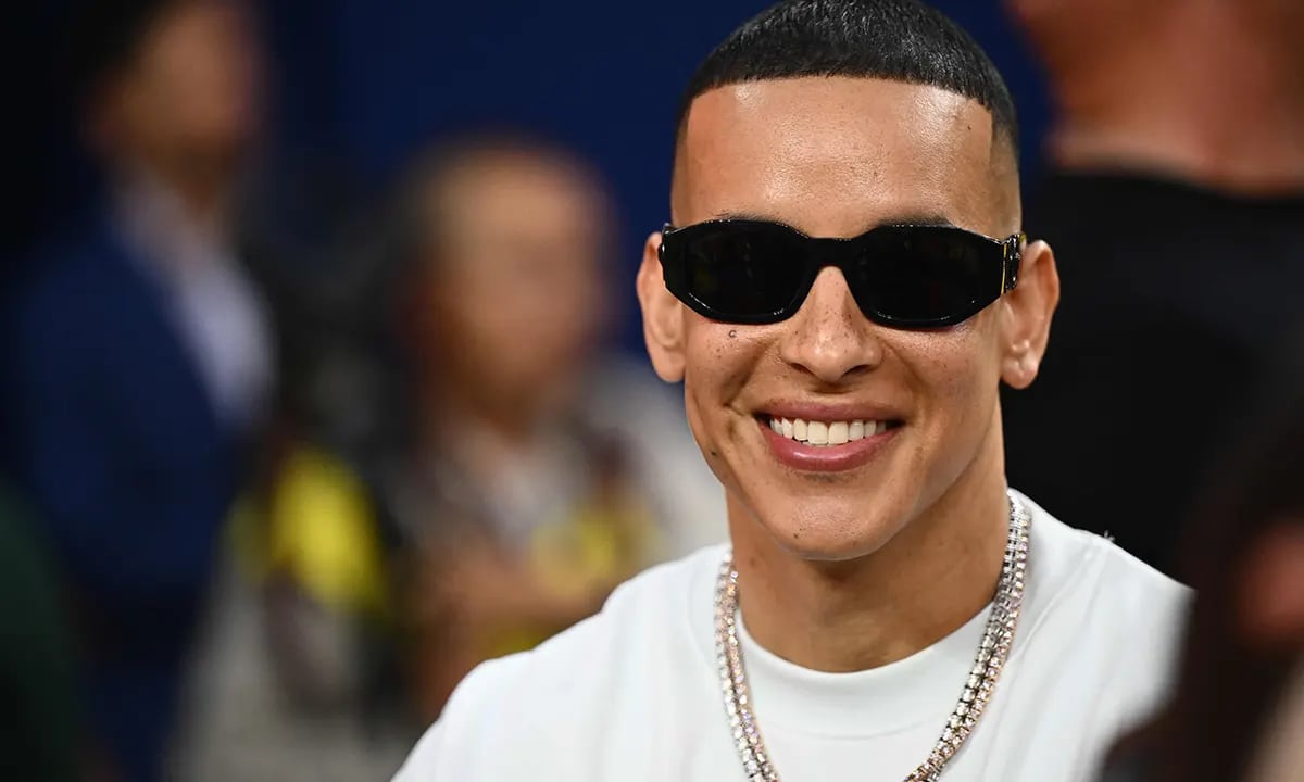 Ya no es Daddy Yankee, ahora es ‘DY’: nueva vibra, nuevo flow… y aun el gran lío legal de fondo