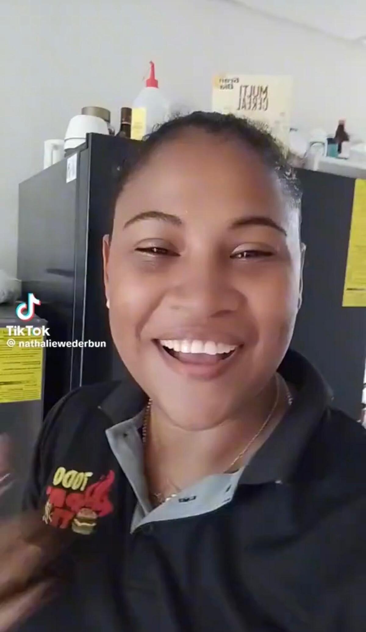 Arde Panamá: El saus hawaiano con piña prende debate