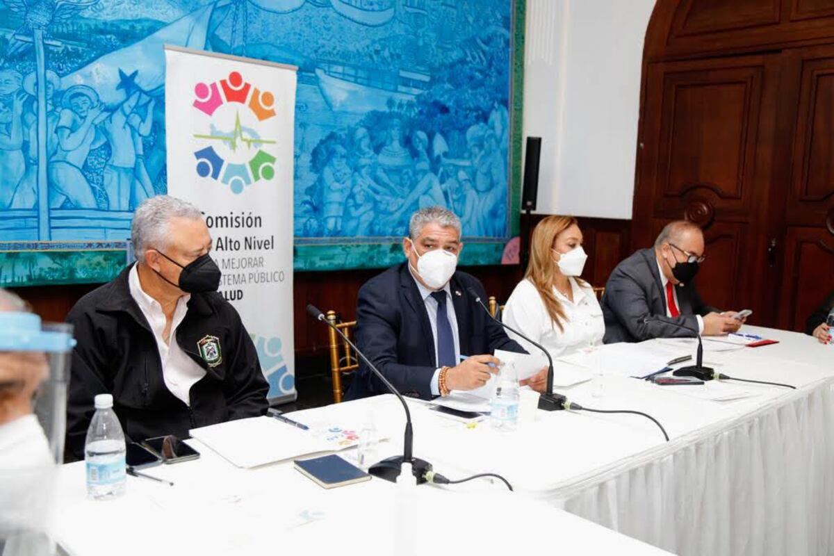 Se reúnen para coordinar unificación del sistema de salud del país