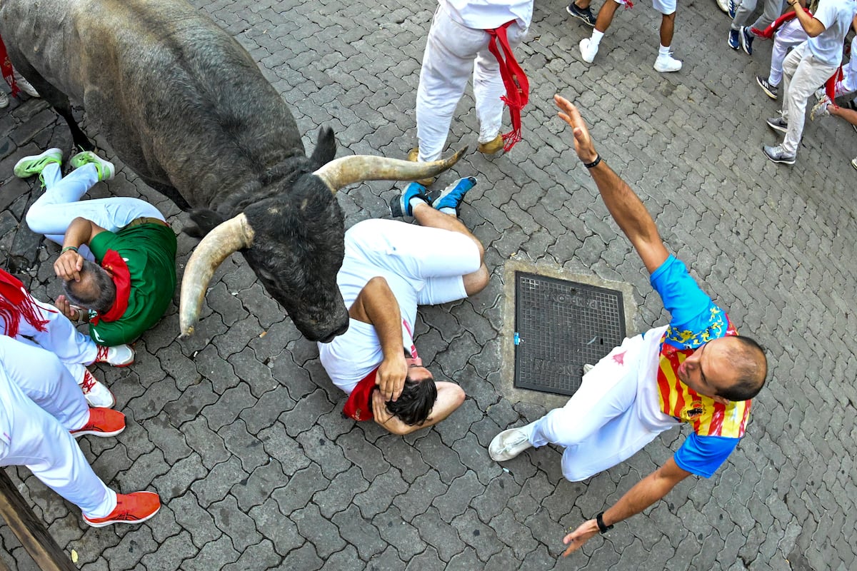 Policía frena grabaciones peligrosas en San Fermín