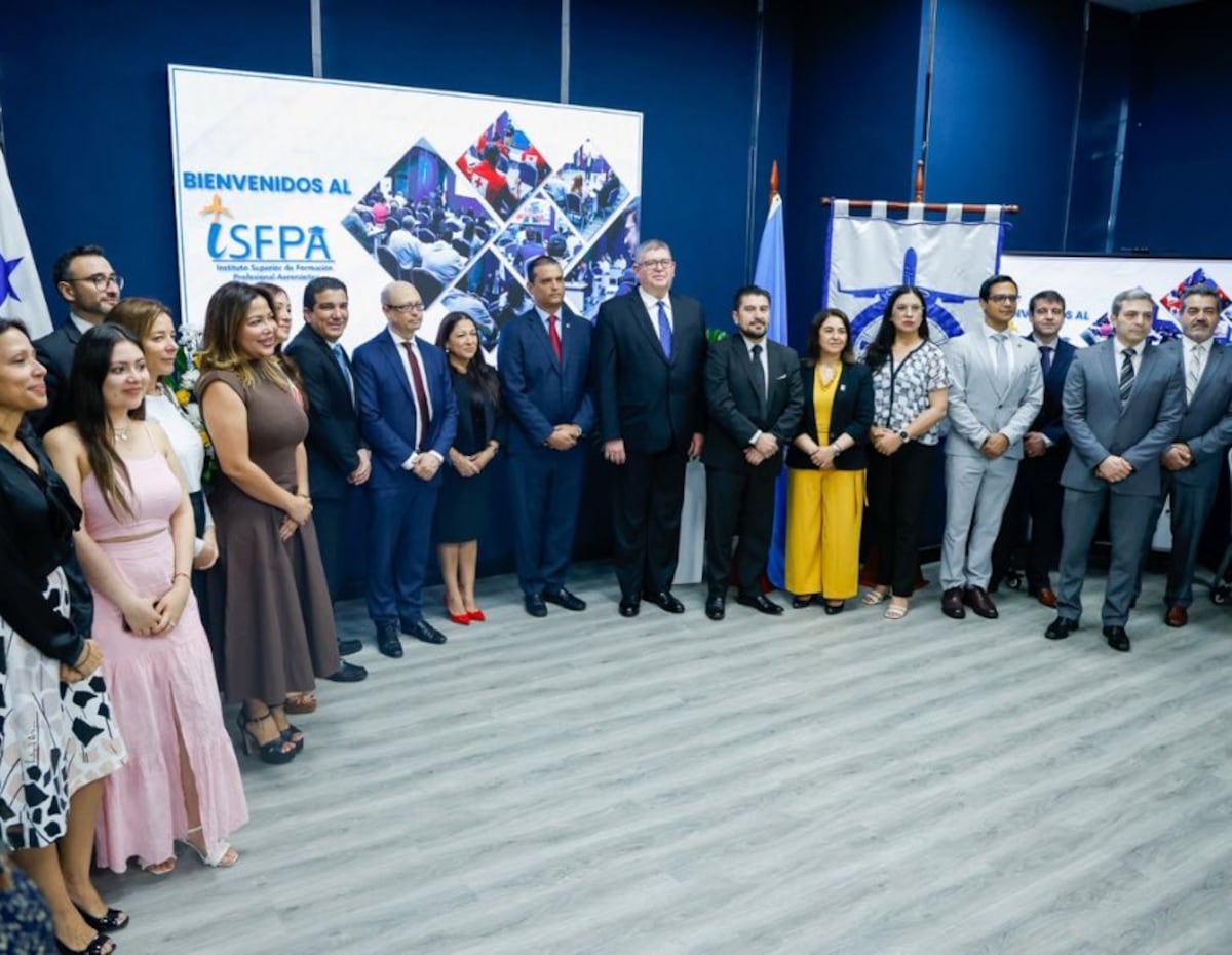 Cielos seguros: AAC reúne a expertos para formar a la nueva generación de aviadores