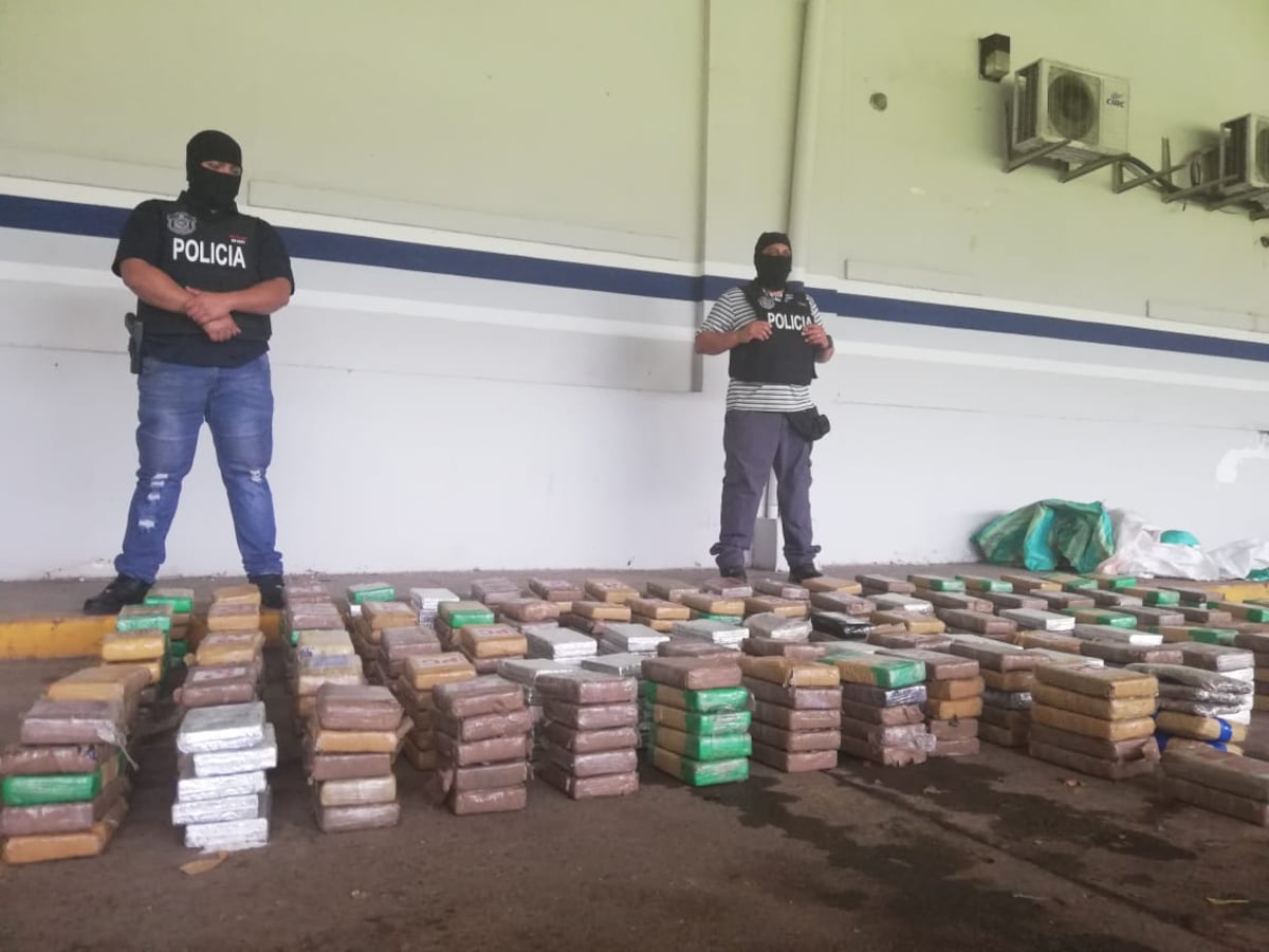 En una operación antinarcóticos en San Miguelito decomisan droga y capturan a tres personas