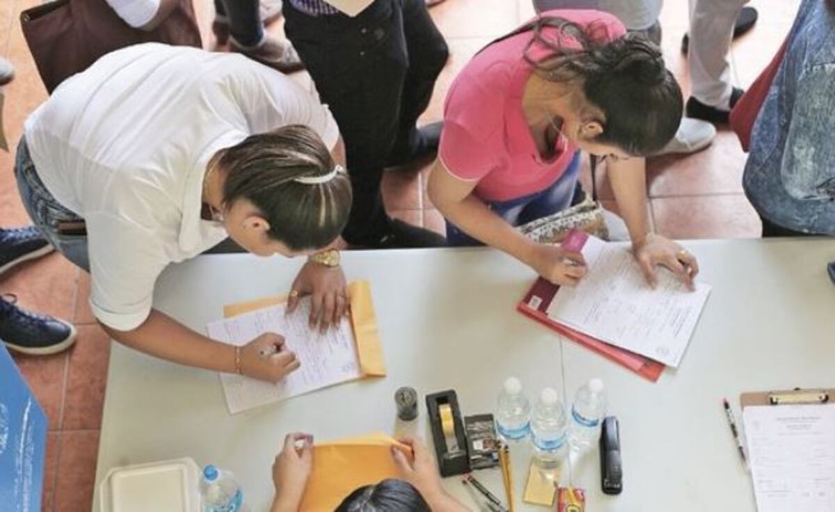 Reglamentan ley que crea proyecto Aprender Haciendo