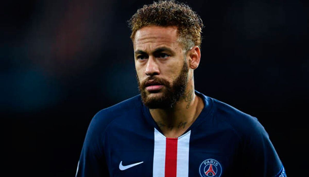 Se salva: Neymar logra suspensión provisional de millonaria multa
