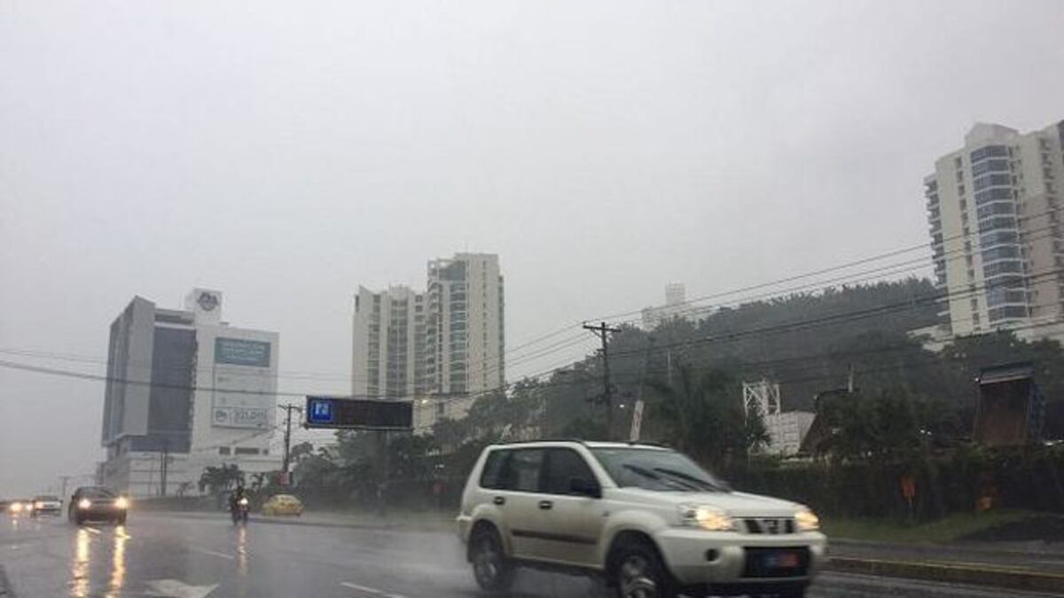 La Fuerza de Tarea Conjunta entre alerta verde y amarilla por las constantes lluvias. Videos