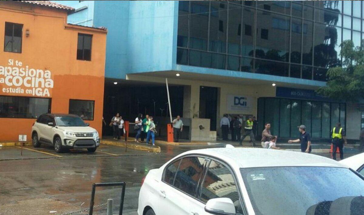 Maleantes hieren en la cabeza a policía cerca a la DGI