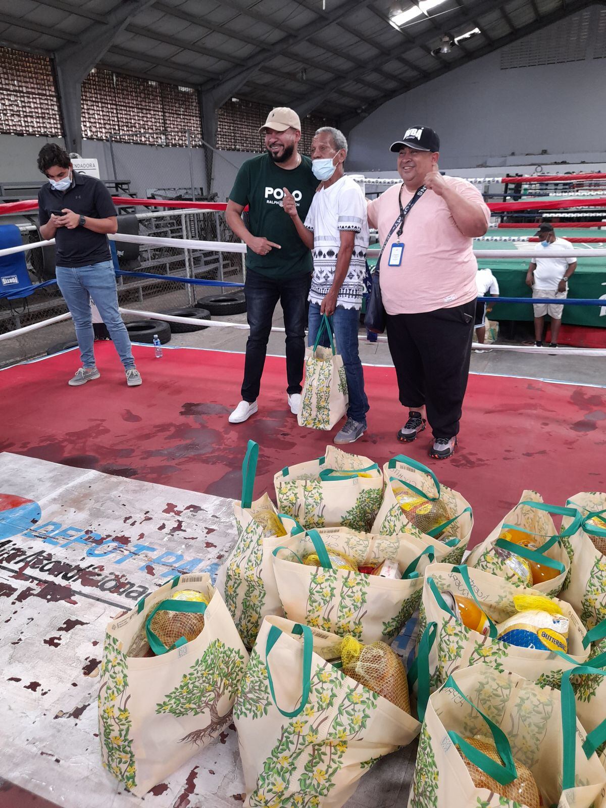 La Navidad se adelantó en el gimnasio de Curundú