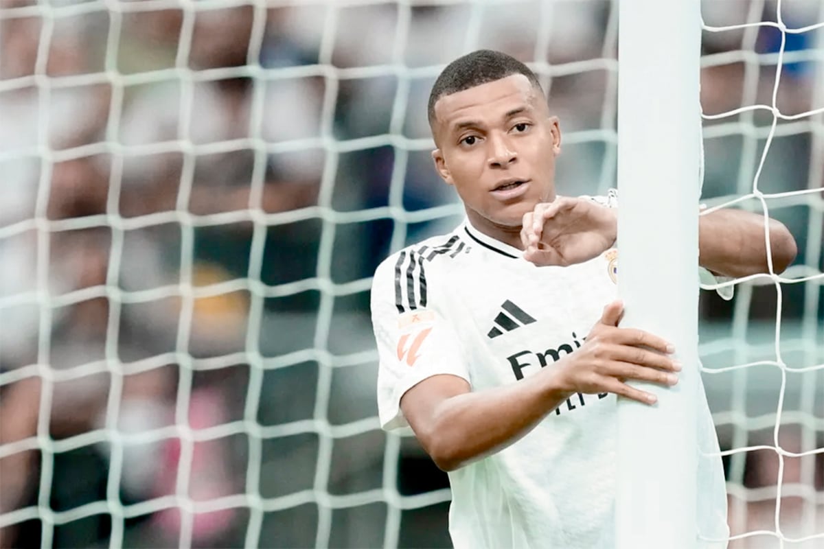 ¿Es un delantero centro o extremo izquierdo? Revienta el gran dilema de Mbappé en el Real Madrid