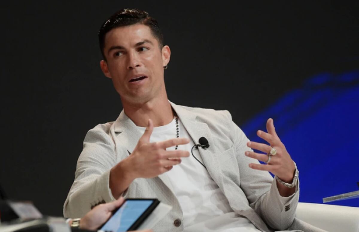 Cuánto cuesta el súper lujoso reloj que Cristiano Ronaldo presumió en Dubai