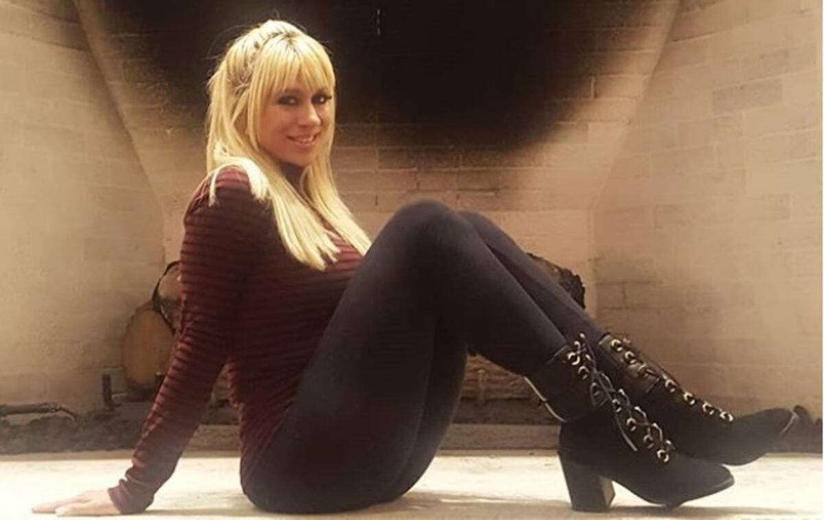 La cantante Noelia se arrebata bailando en sexy video que se hace viral