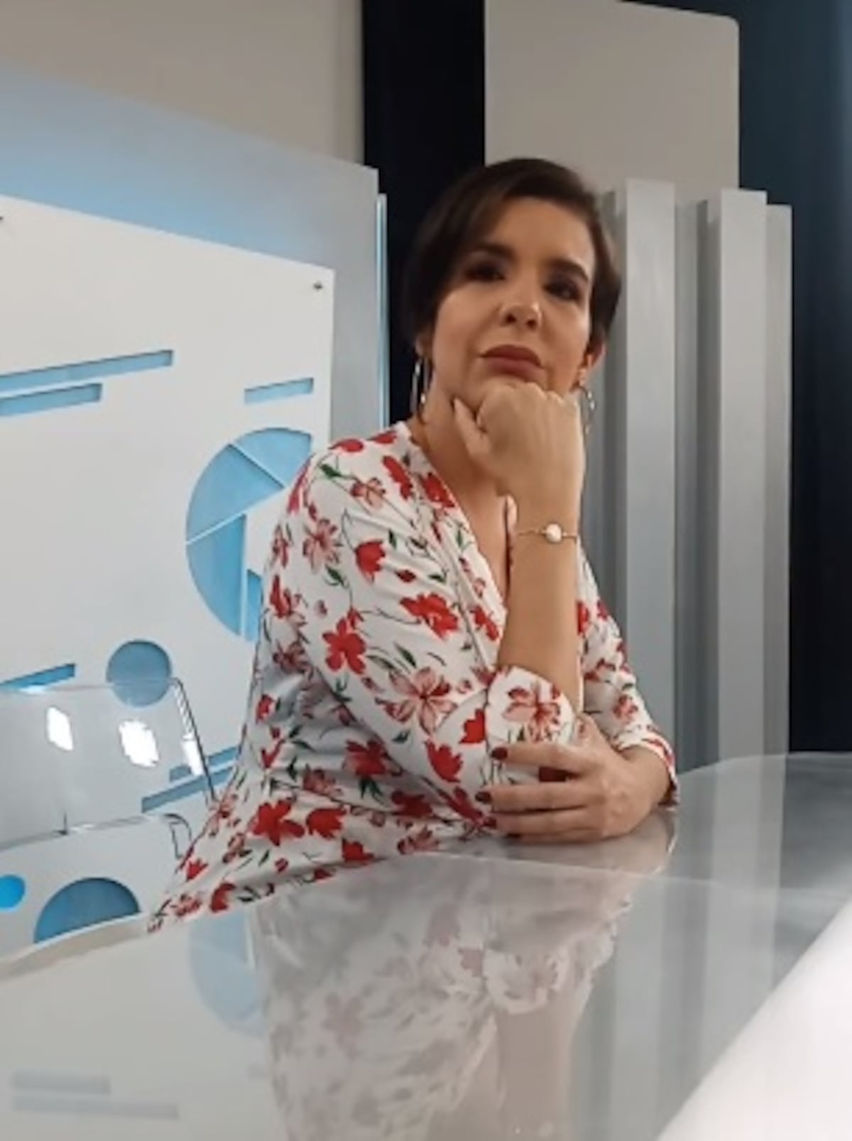 ‘No regreso con mi pareja sin decirle a mí tú no me vuelves a quemar’. Susan Castillo se emberraca con Judy Meana en plena TV. Video